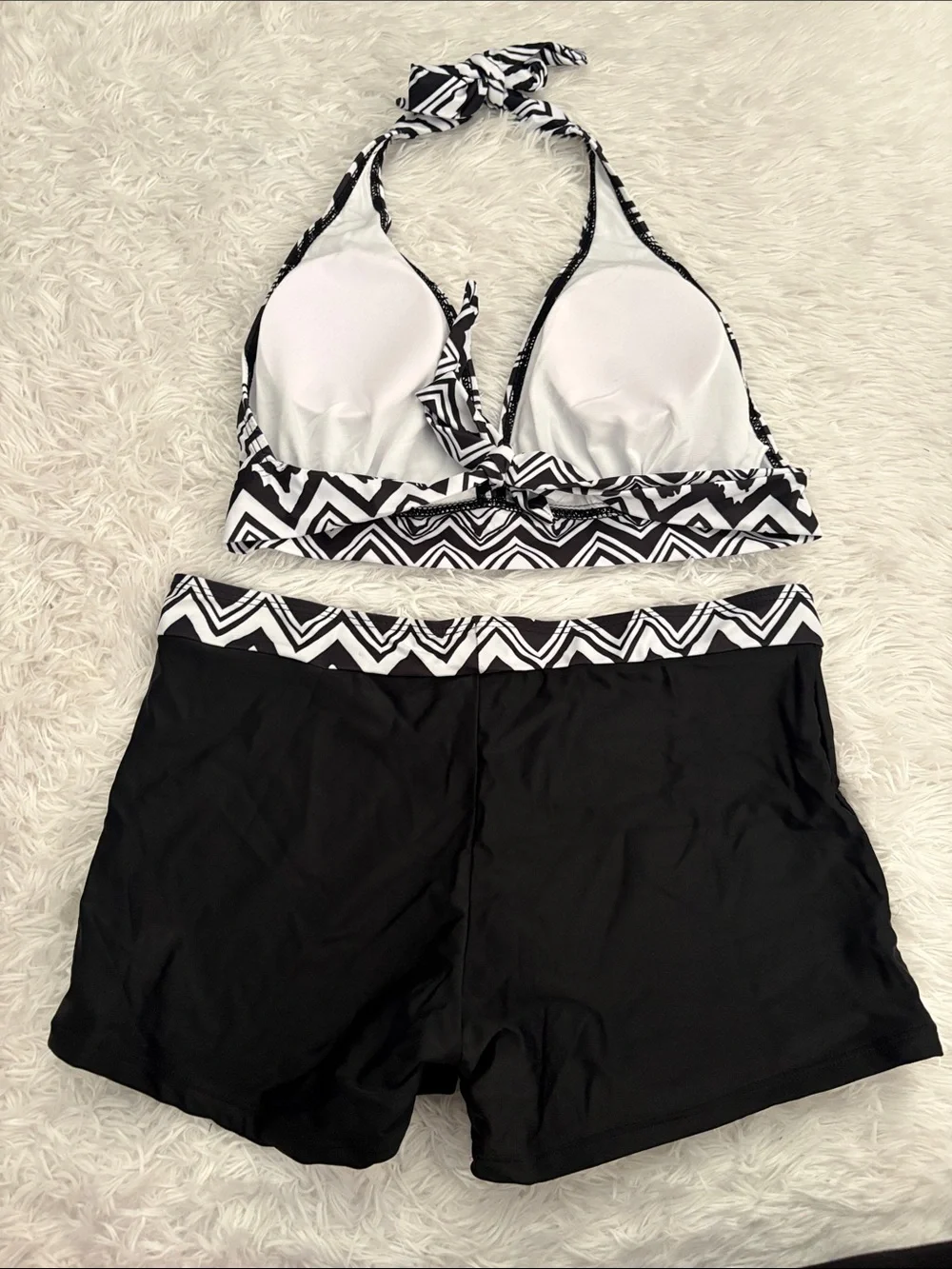 NEW Black And White Printed Halter Tie Swim Set Size XL From Amazon